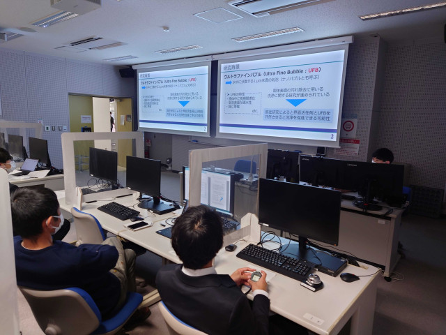 2022年度特別研究(卒業研究)の予備審査会を実施