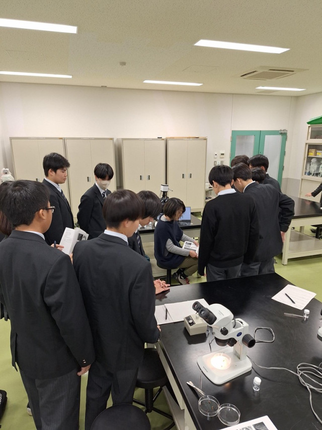 京都市立開建高校の高大連携プログラムを実施しました。