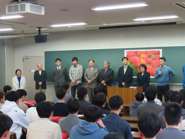 新入生に対する履修説明会と教員紹介を実施しました